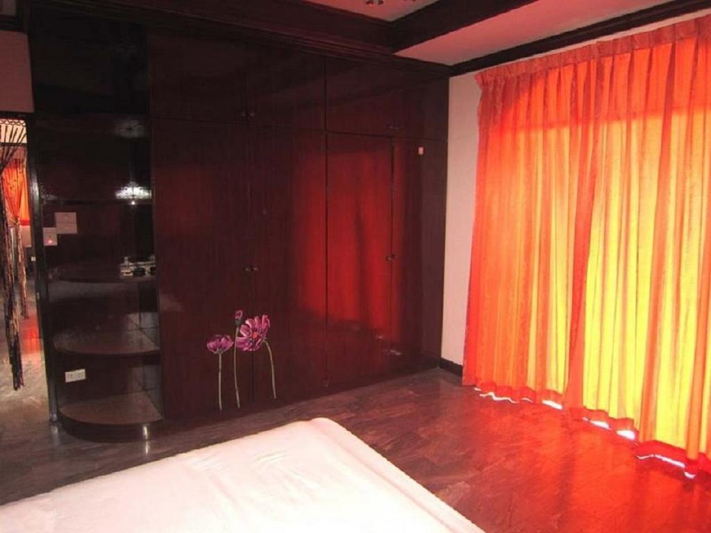 AA pensión Pattaya Habitación foto